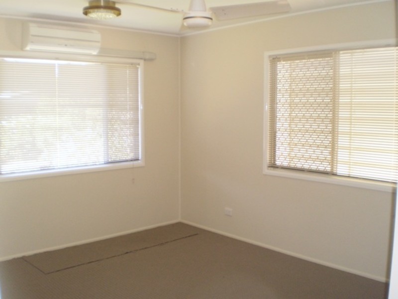 12 Mortensen Street, Park Avenue QLD 4701